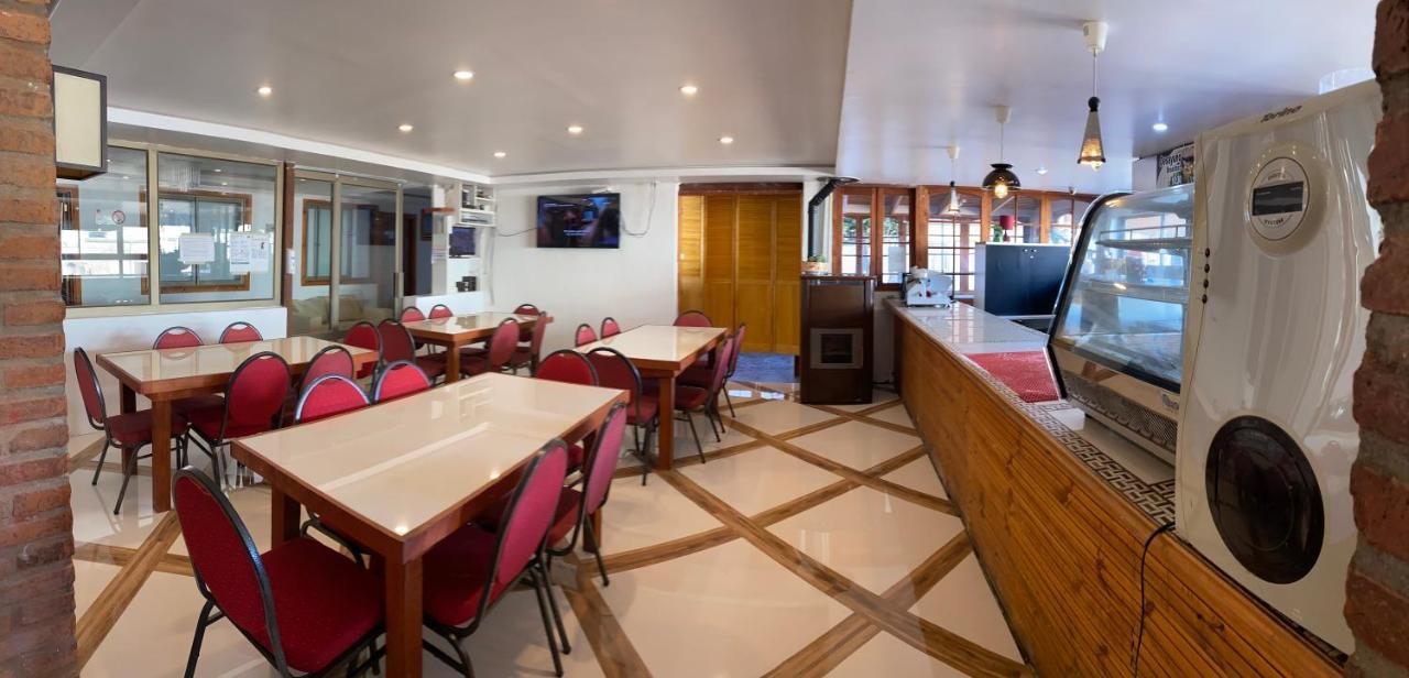 Residencial Victoria Said Hotel Linares Exterior photo