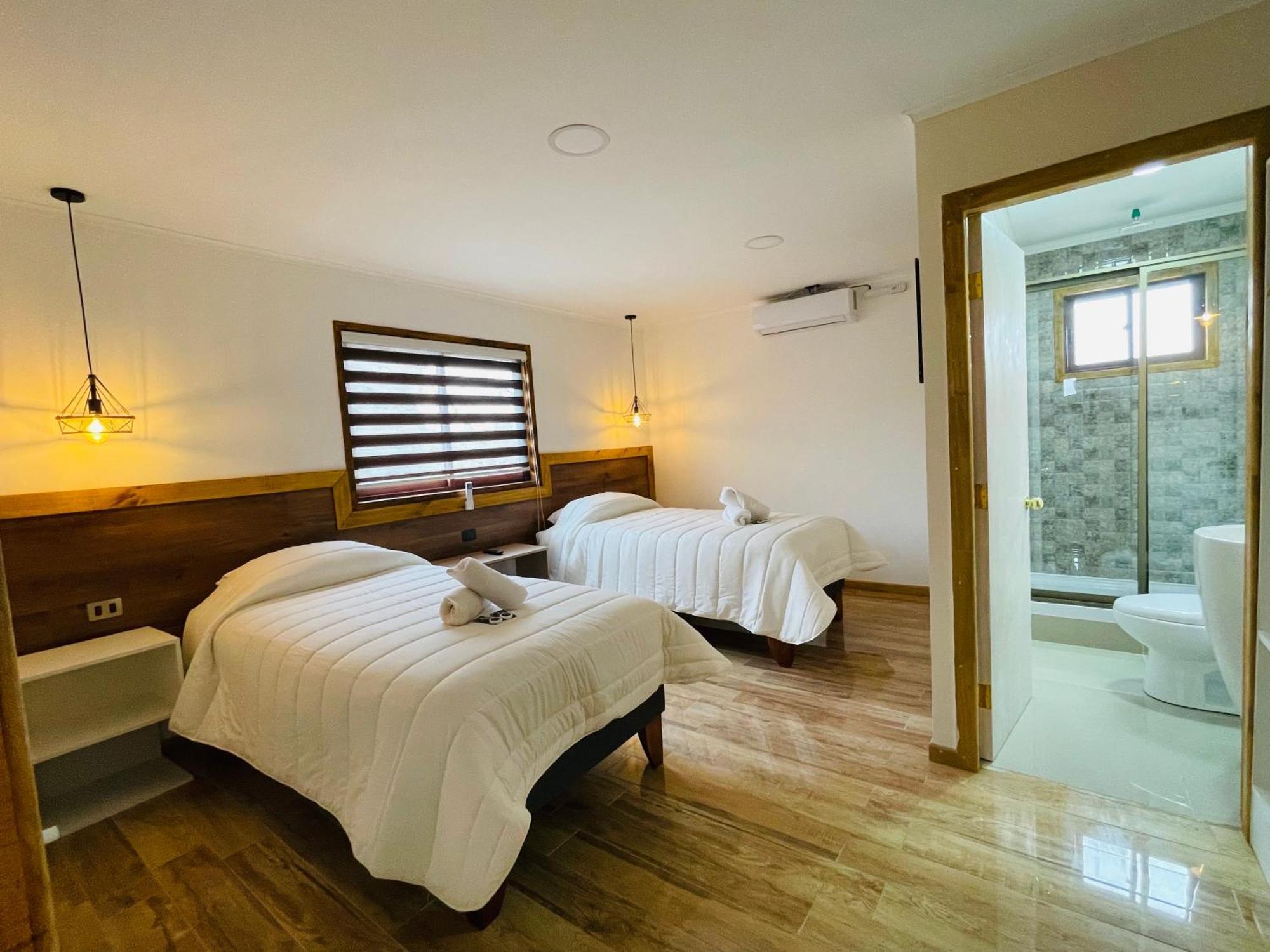 Residencial Victoria Said Hotel Linares Exterior photo
