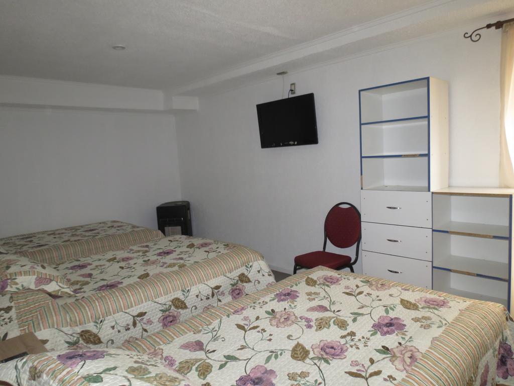 Residencial Victoria Said Hotel Linares Exterior photo
