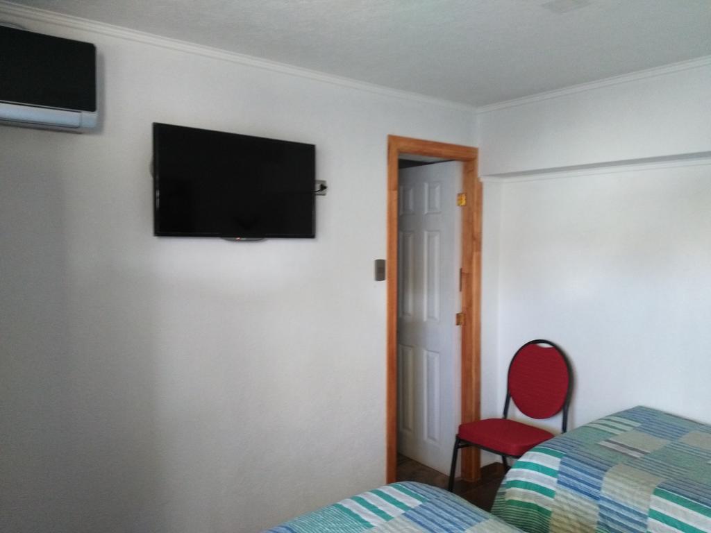 Residencial Victoria Said Hotel Linares Exterior photo